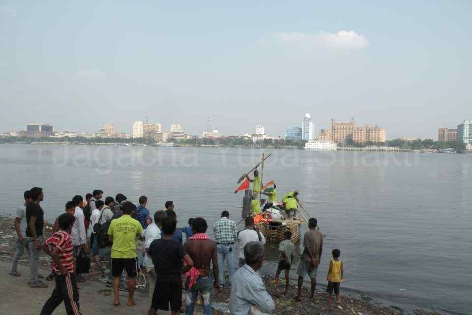 India first time empty Plastic Bottles Boat Expedition Mayapur to Kolkata - 2015