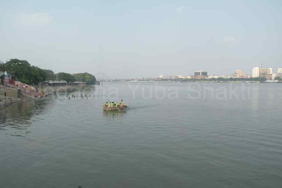 India first time empty Plastic Bottles Boat Expedition Mayapur to Kolkata - 2015