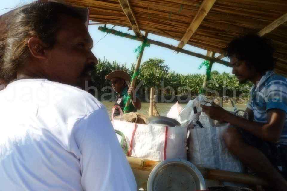 India first time Hogla Leaves Boat Expedition Hazarduary to Kolkata - 2017