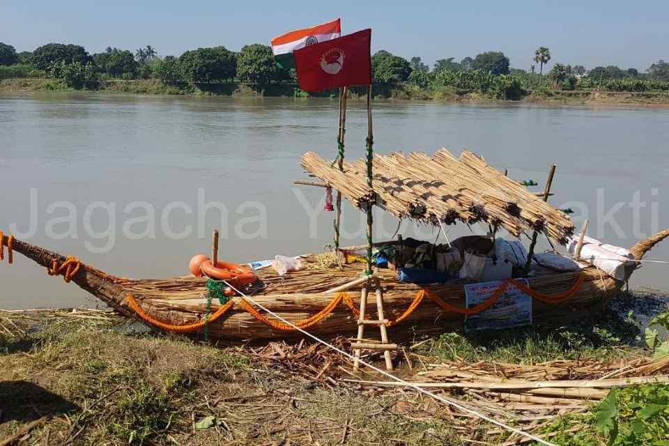 India first time Hogla Leaves Boat Expedition Hazarduary to Kolkata - 2017