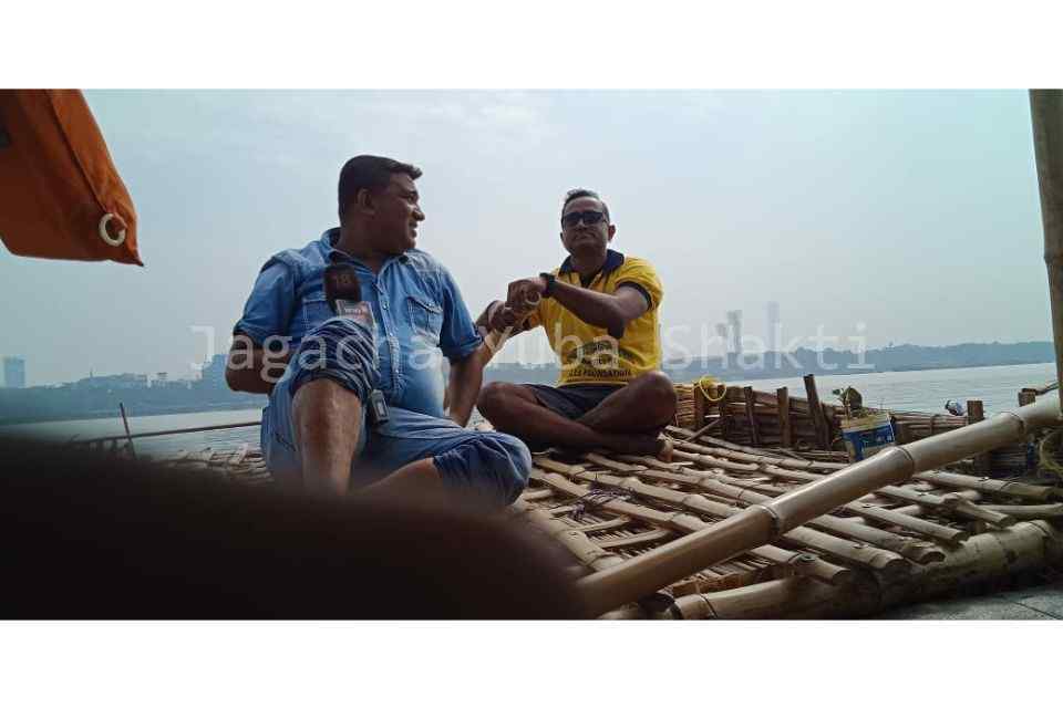 First Time Jute Sticks Boat Expedition Haldia to Kolkata in India 2018