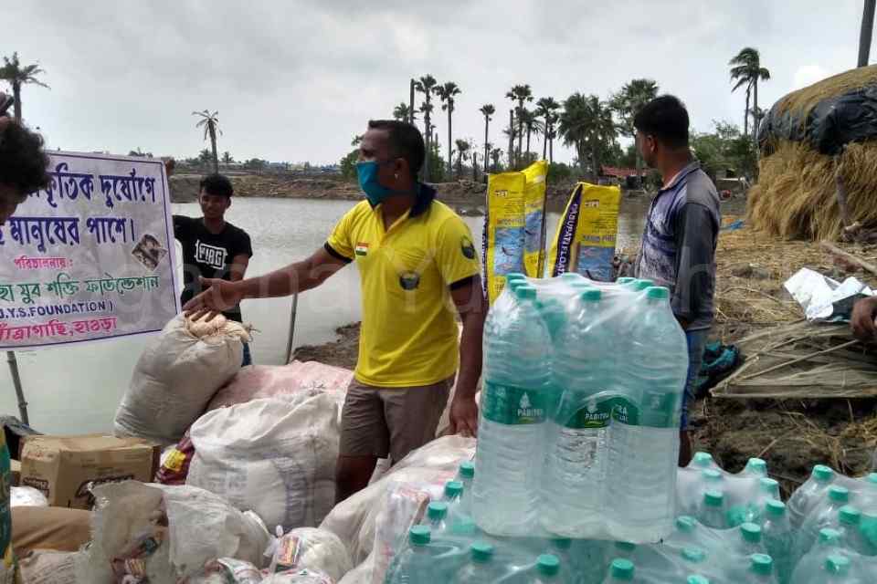 Aid to the people of Mousuni island affected by Cyclone Yaas 2021