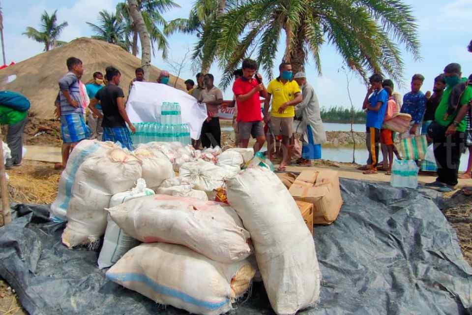 Aid to the people of Mousuni island affected by Cyclone Yaas 2021